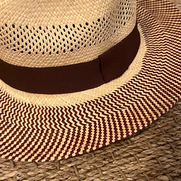 Straw Hat - Picture 3 of 4